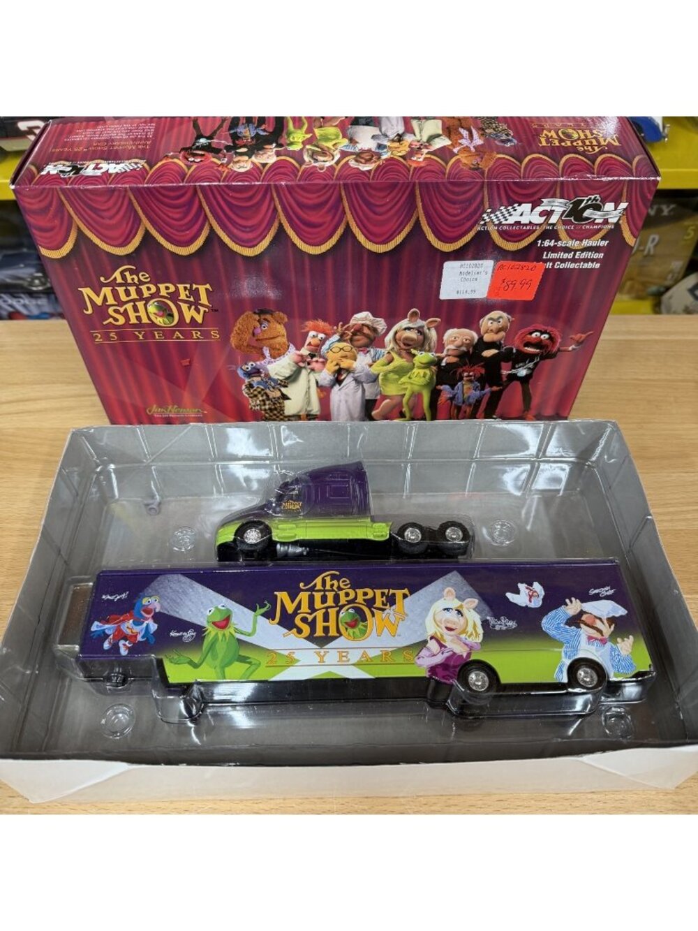 The Muppet Show 25th Anniversary Semi Truck & Trailer - 1:64 Diecast - 2002